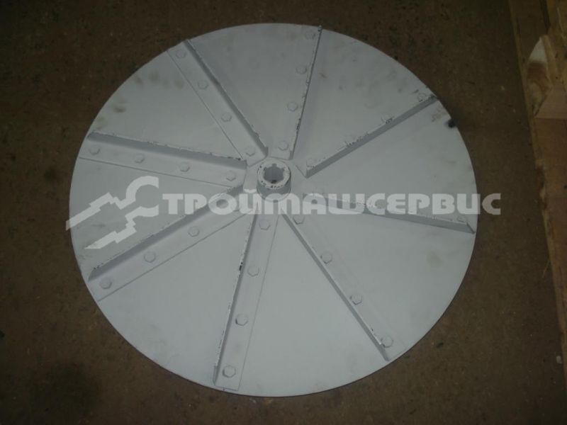 Диск пескоразбрасывателя КО-829А.73.04.300 (КО-829.21.02.400)